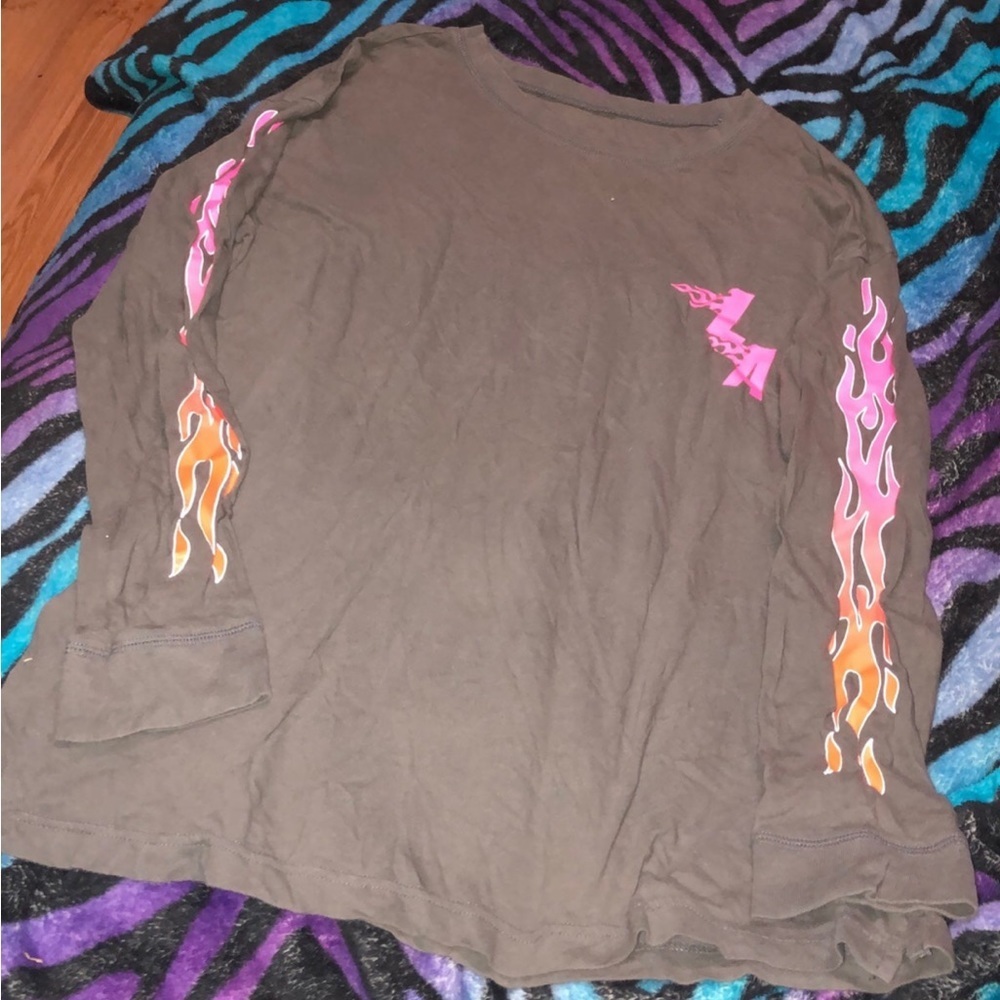 Zumiez Flirtitude active flame long sleeve shirt